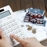 Ilustrasi pembayaran booking fee rumah dengan form pemesanan resmi