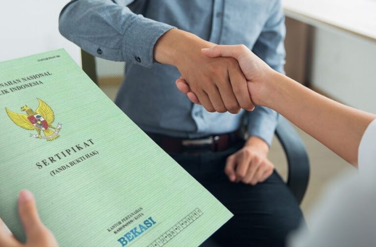Contoh fisik sertifikat hak milik (SHM) resmi dari BPN di tahun 2025