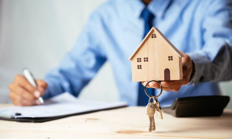 Ilustrasi survei rumah second sebelum pembelian di tahun 2025