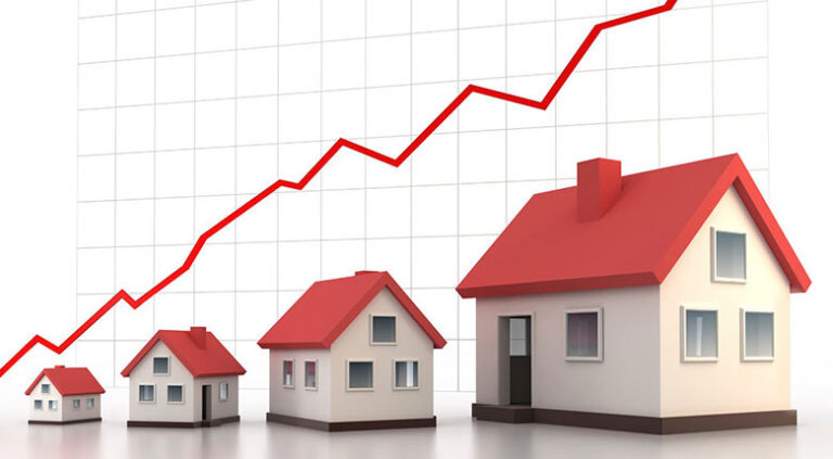 Ilustrasi perbandingan beli tanah dan rumah jadi tahun 2025 secara visual